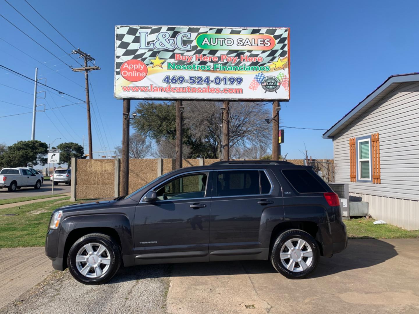 2013 Gray /gray GMC Terrain (2GKALUEK7D6) with an SLT 2WD 4 Cylinders K 2.4L FI FFV DOHC 145 CID engine, AUTOMATIC transmission, located at 1830 North Belt Line Road, Irving, TX, 75061, (469) 524-0199, 32.834373, -96.993584 - Photo#0